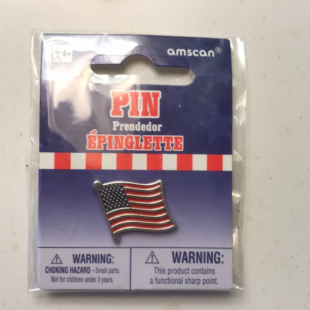 American Flag Pin + free tattoos!
